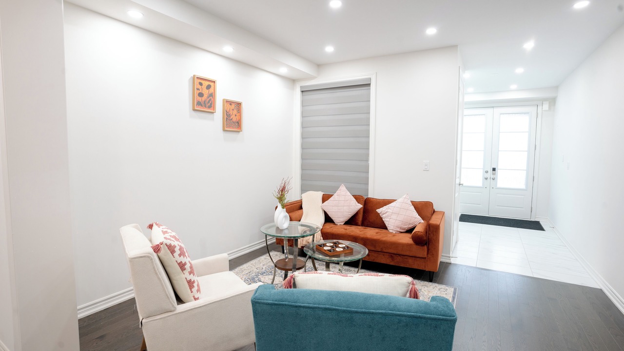 Photo of Livingroom in Adjala-Tosorontio