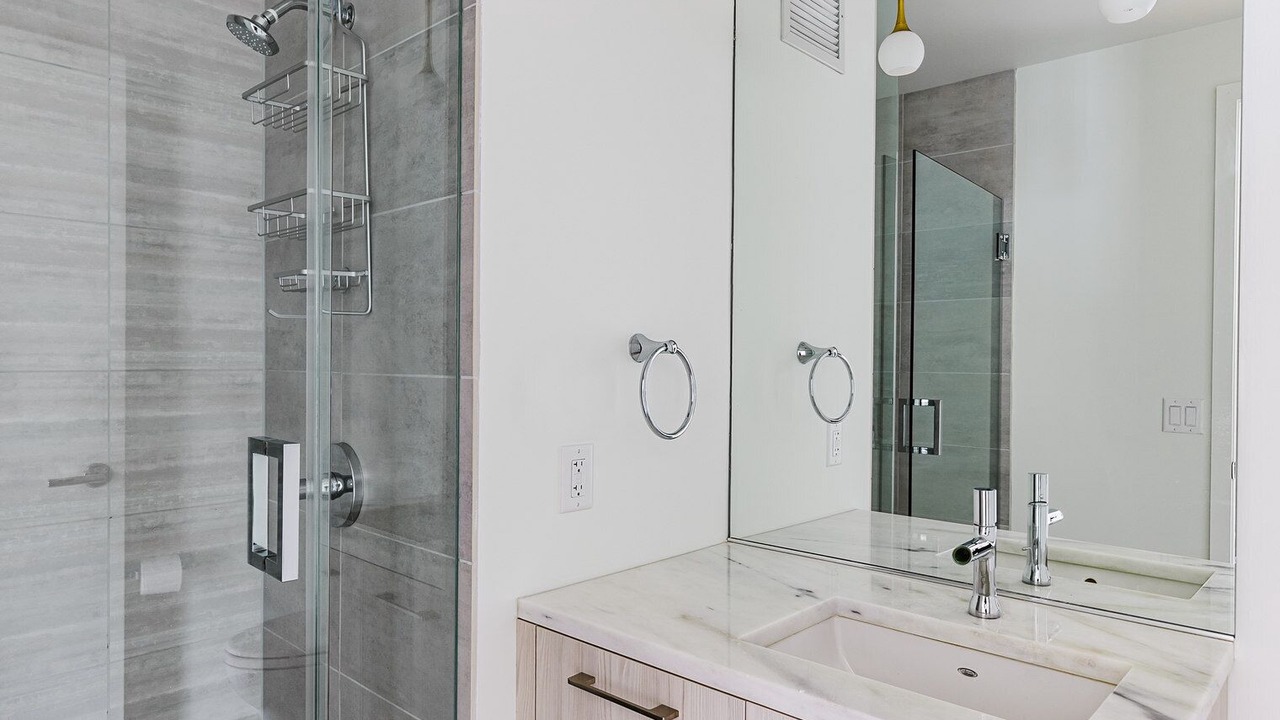 Photo of Bathroom in West Loop Gate