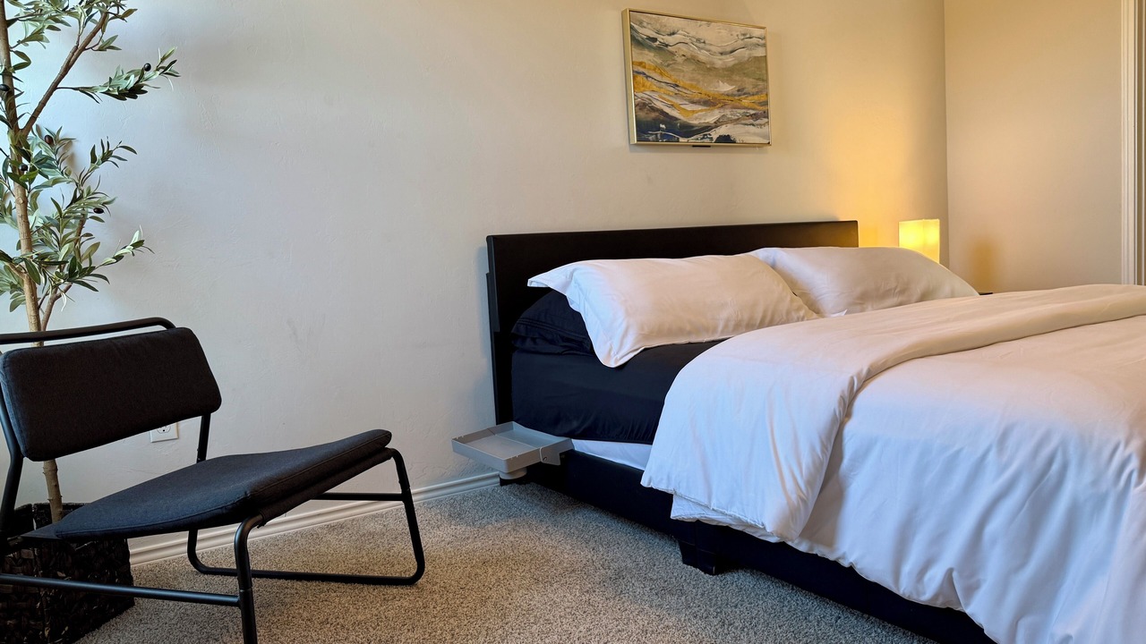 Photo of Bedroom in Yukon