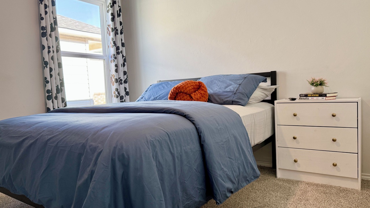 Photo of Bedroom in Yukon
