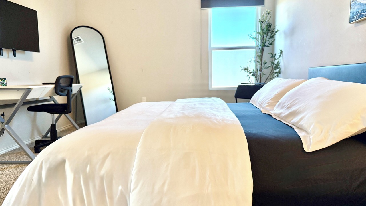 Photo of Bedroom in Yukon
