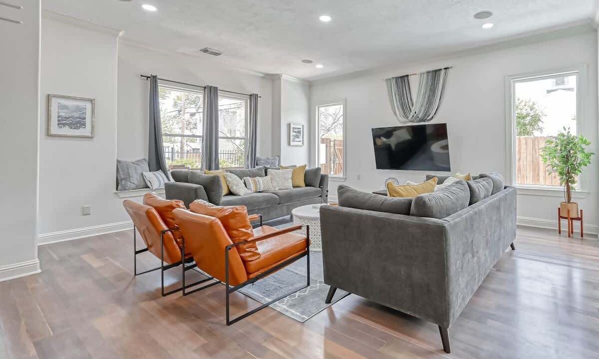 Photo of Livingroom in Houston Heights