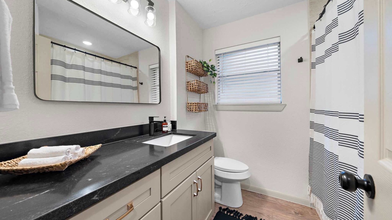 Photo of Bathroom in Bowling Green