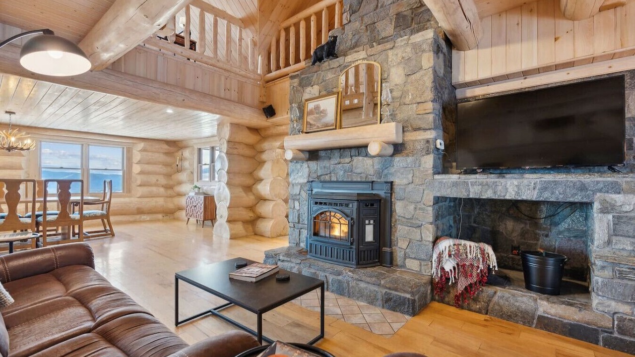 Photo of Livingroom in Lovell