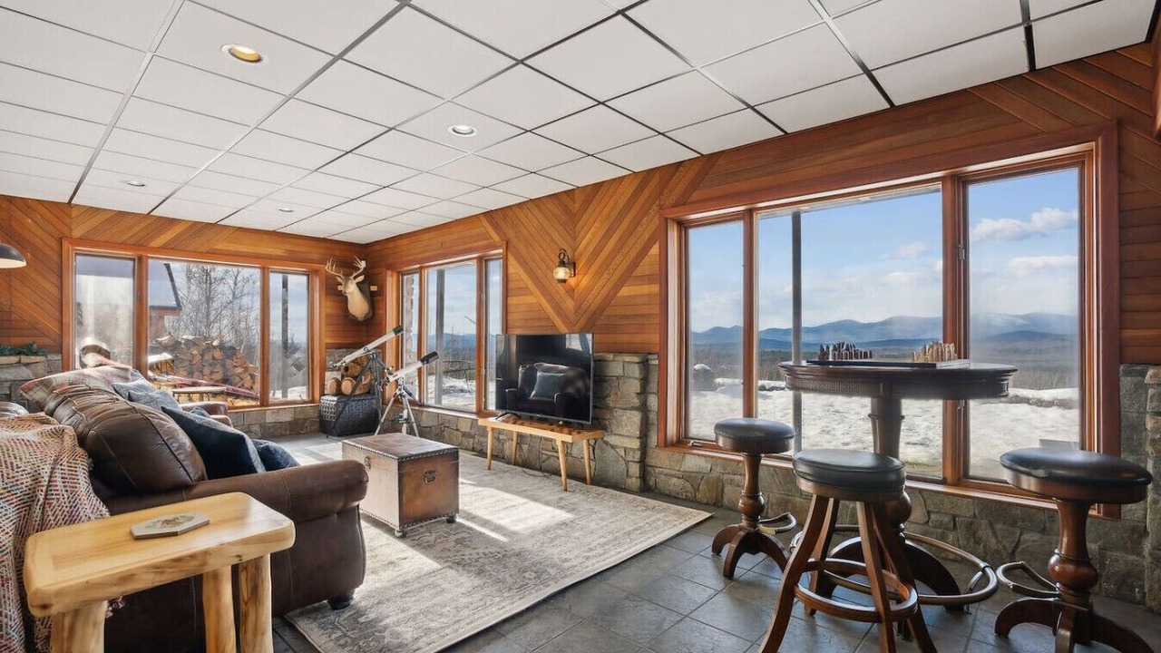 Photo of Livingroom in Lovell