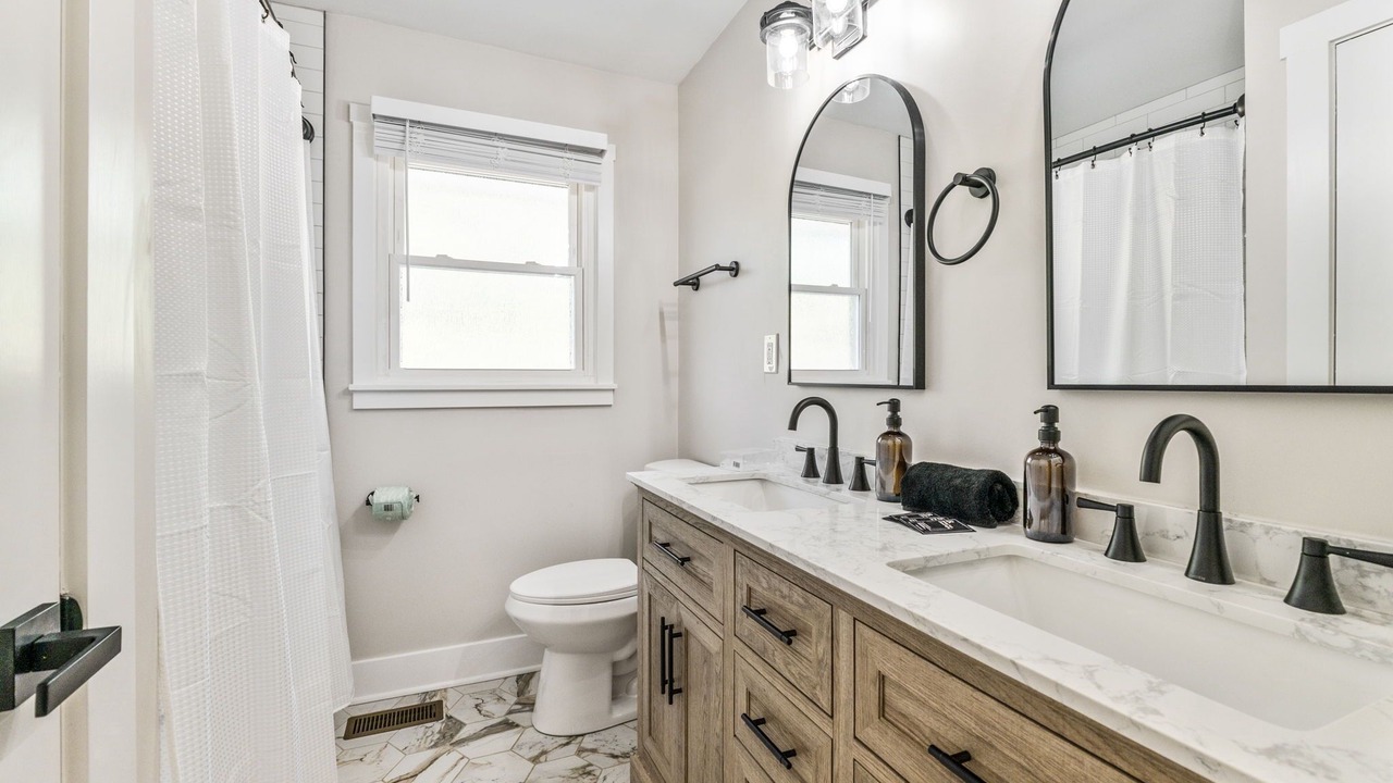 Photo of Others in Russells Point