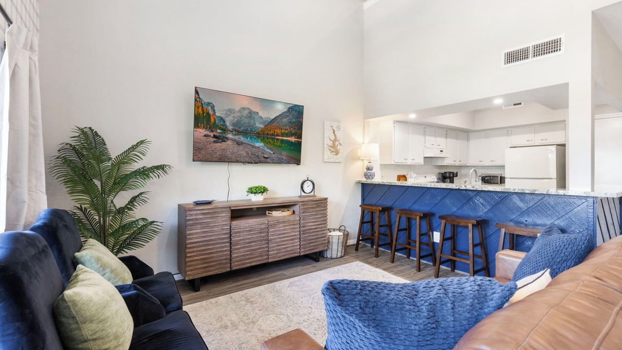 Photo of Livingroom in April Sound