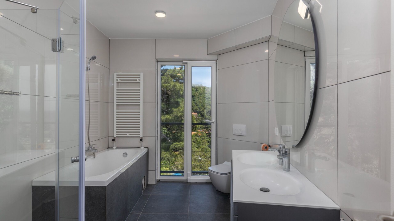 Photo of Bathroom in Obrs