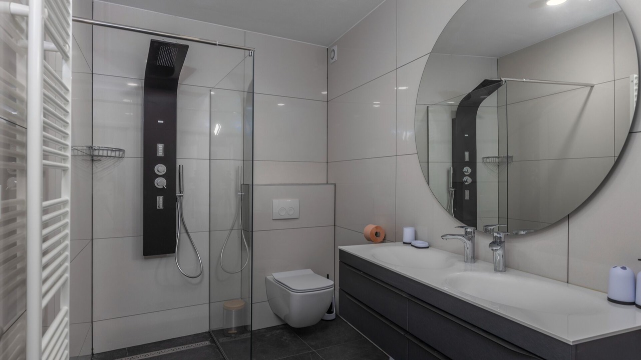 Photo of Bathroom in Obrs
