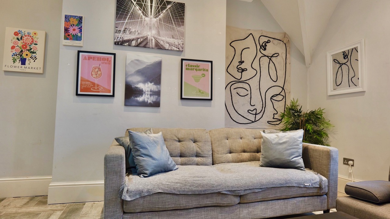 Photo of Livingroom in Kilburn