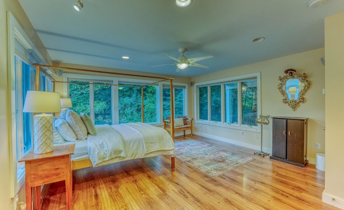 Photo of Bedroom in North Woodstock