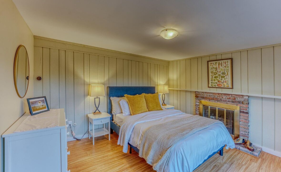 Photo of Bedroom in North Woodstock