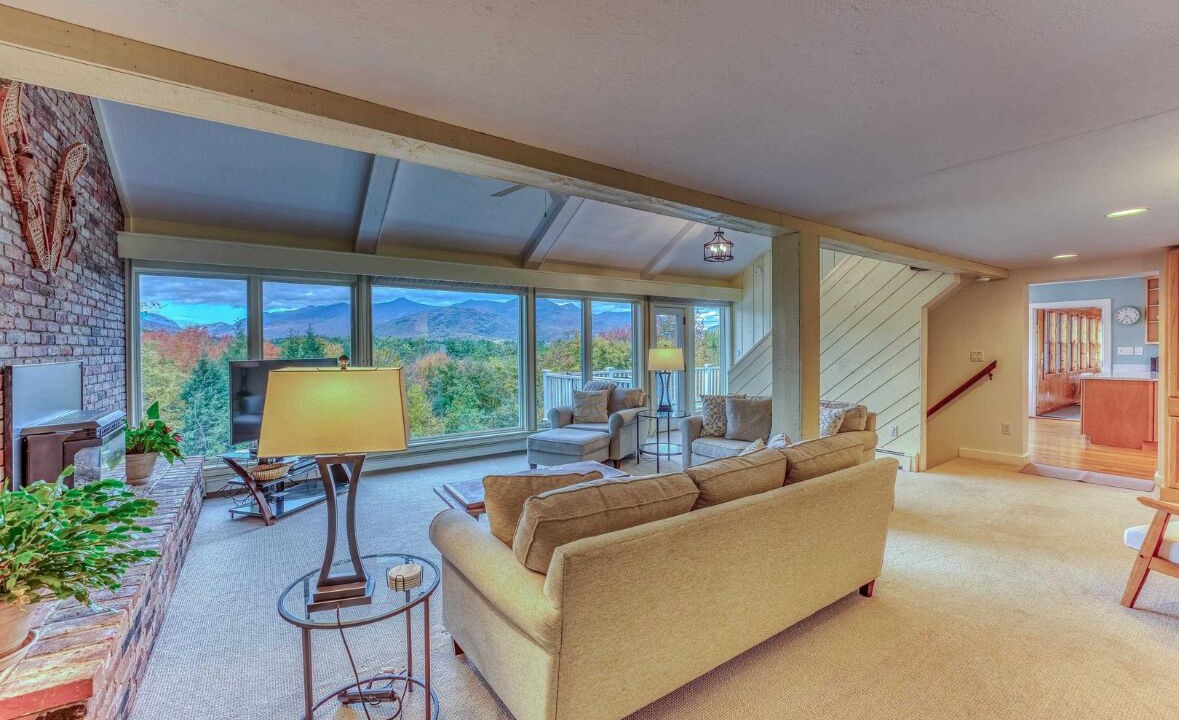 Photo of Livingroom in North Woodstock