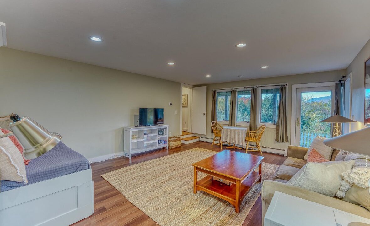 Photo of Livingroom in North Woodstock