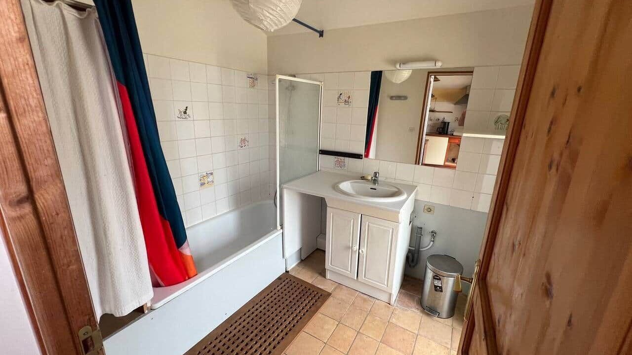 Photo of Bathroom in Noblat