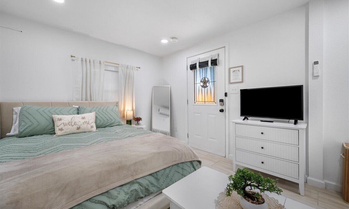 Photo of Bedroom in East Cesar Chavez