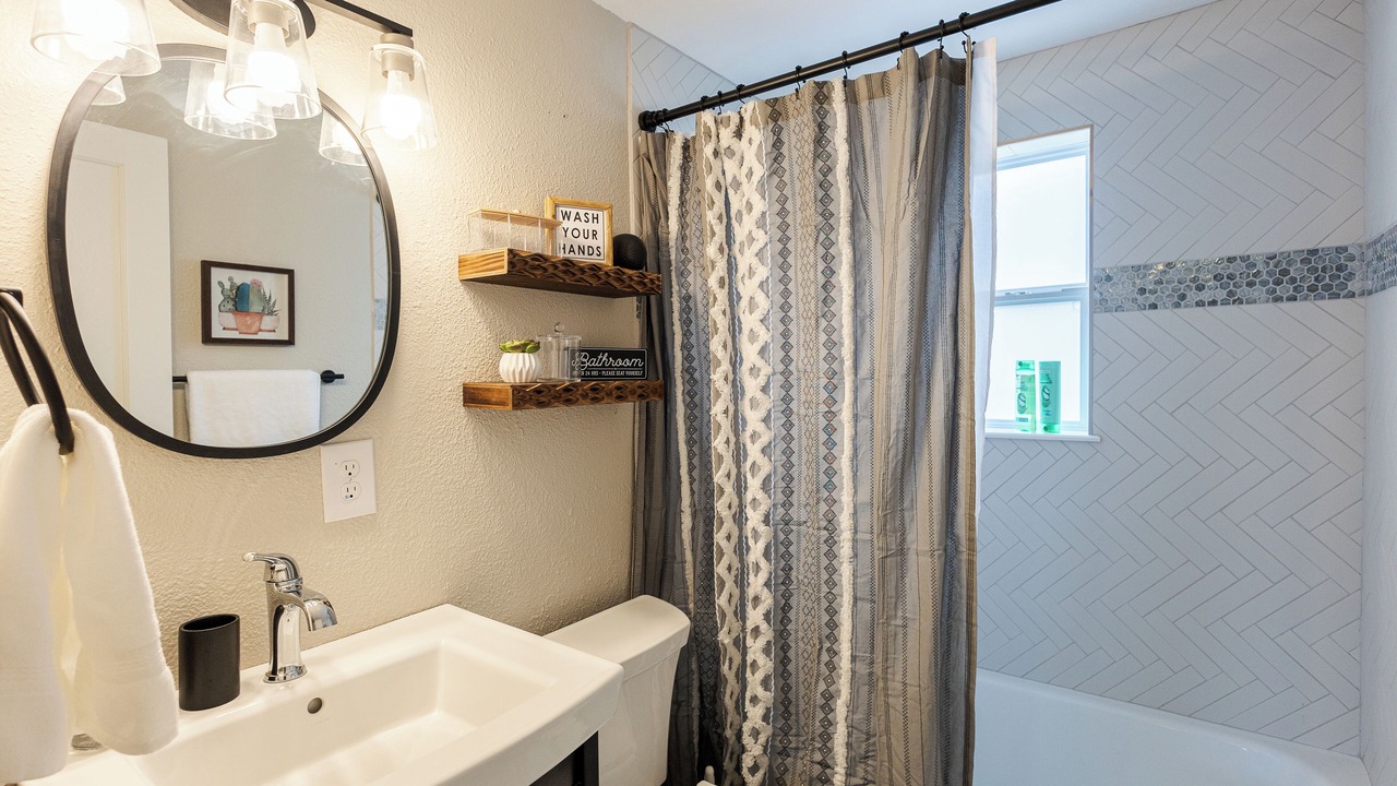 Photo of Bathroom in Northeast Heights