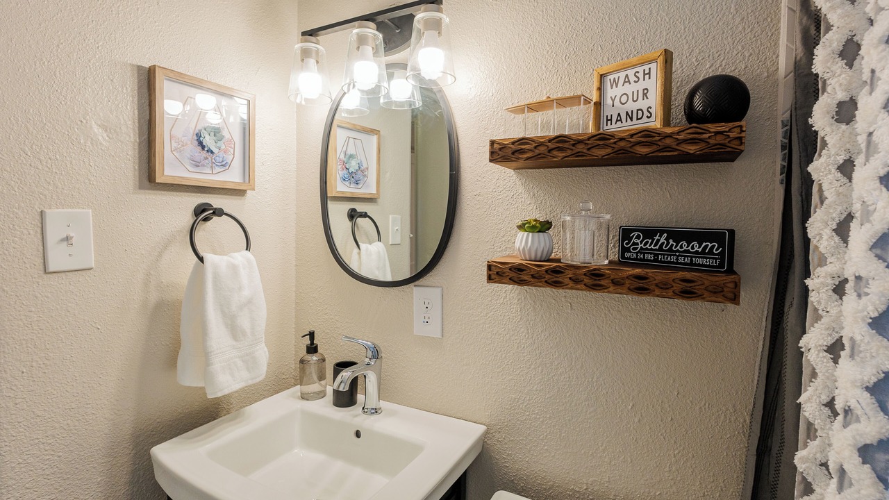 Photo of Bathroom in Northeast Heights