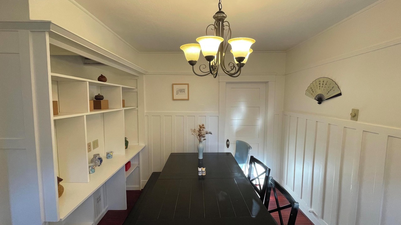 Photo of Livingroom in Eastside