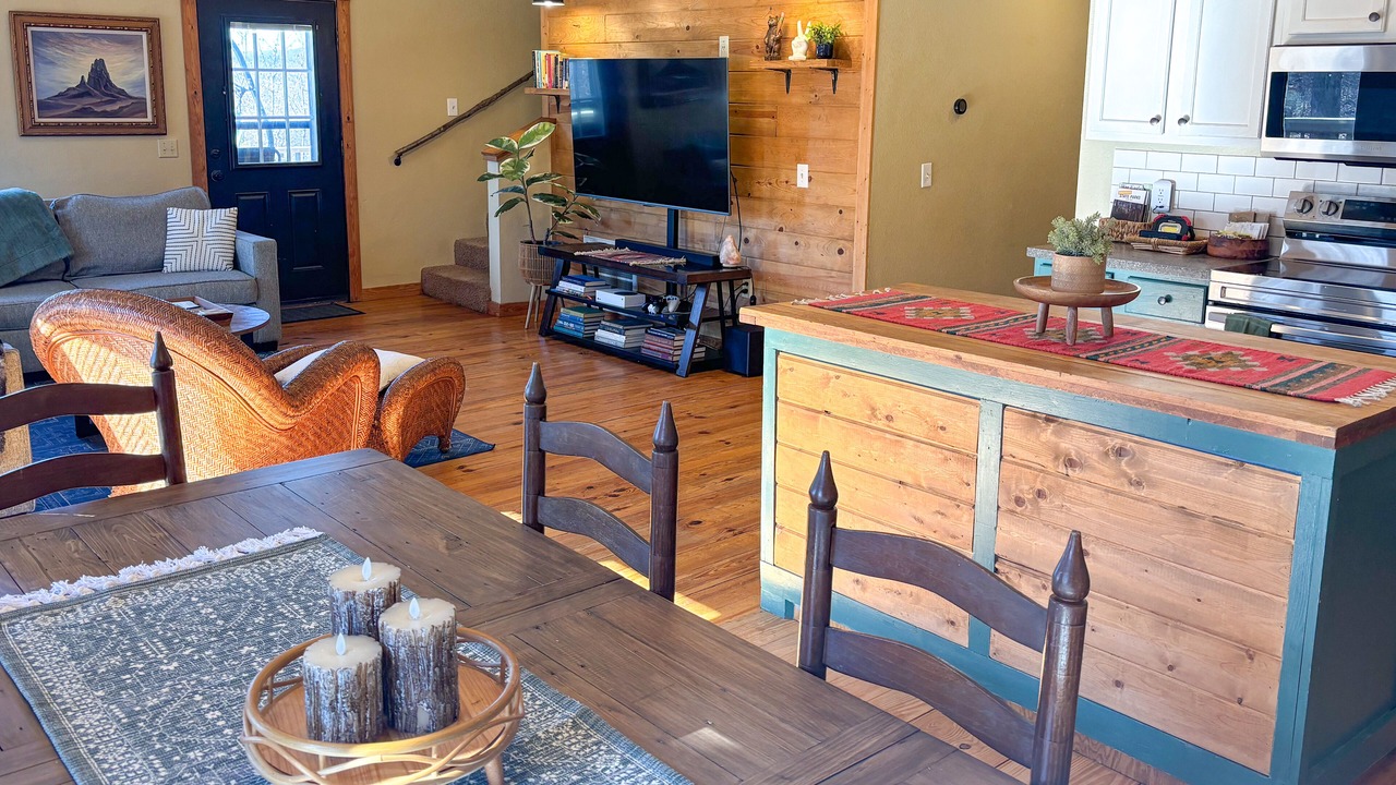 Photo of Livingroom in Mountainburg
