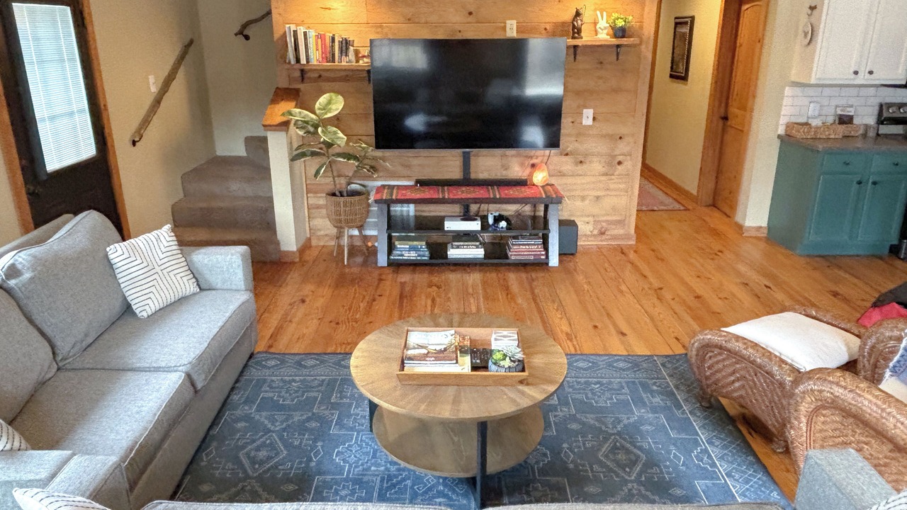 Photo of Livingroom in Mountainburg