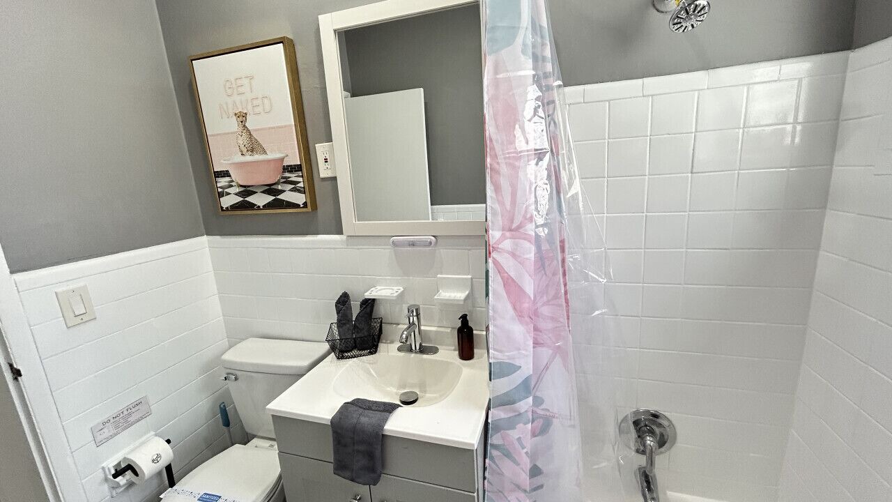 Photo of Bathroom in West Avenue