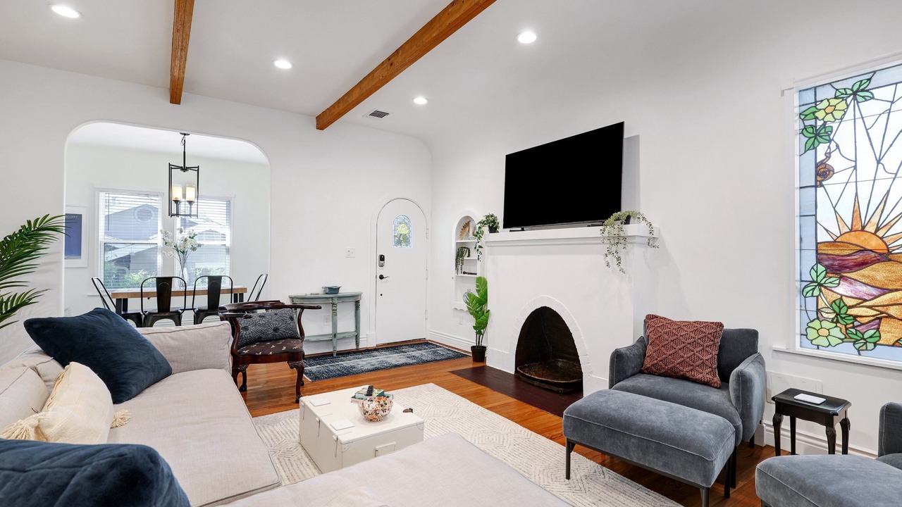 Photo of Livingroom in Castle Hills