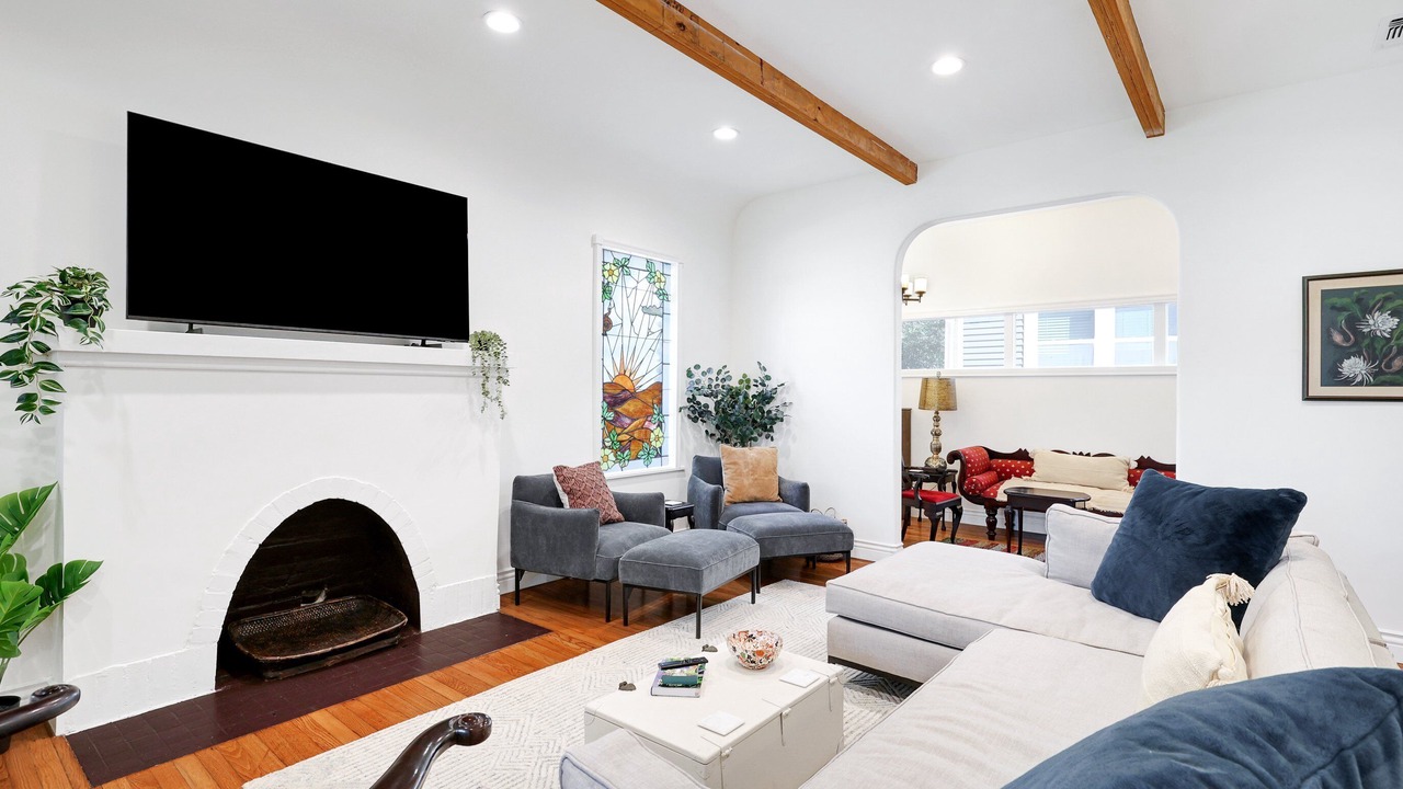 Photo of Livingroom in Castle Hills