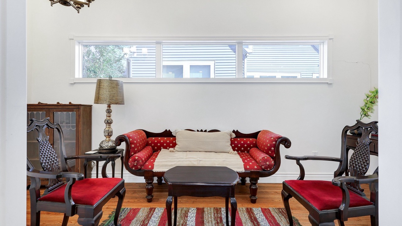 Photo of Livingroom in Castle Hills