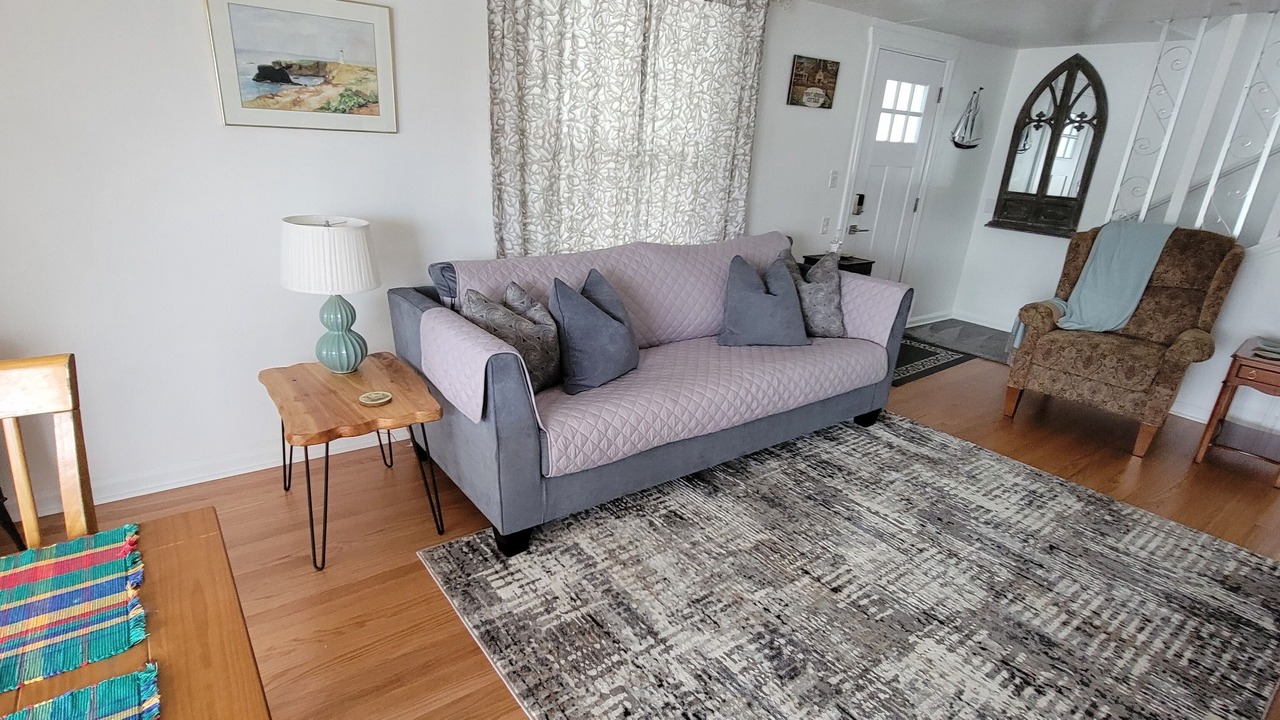 Photo of Livingroom in Bremerton