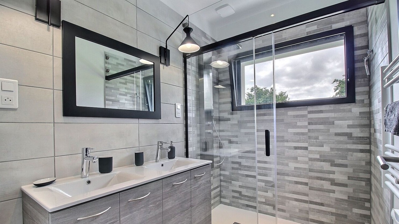 Photo of Bathroom in Plougrescant