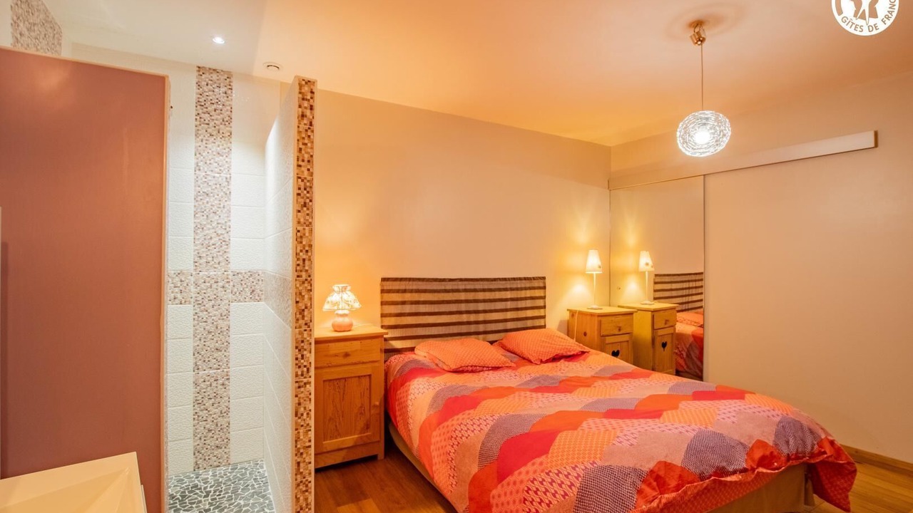 Photo of Bedroom in Matour