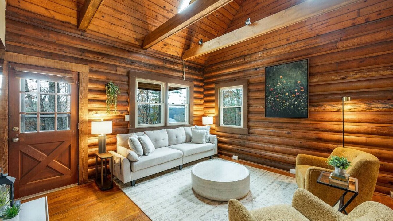 Photo of Livingroom in Lynchburg