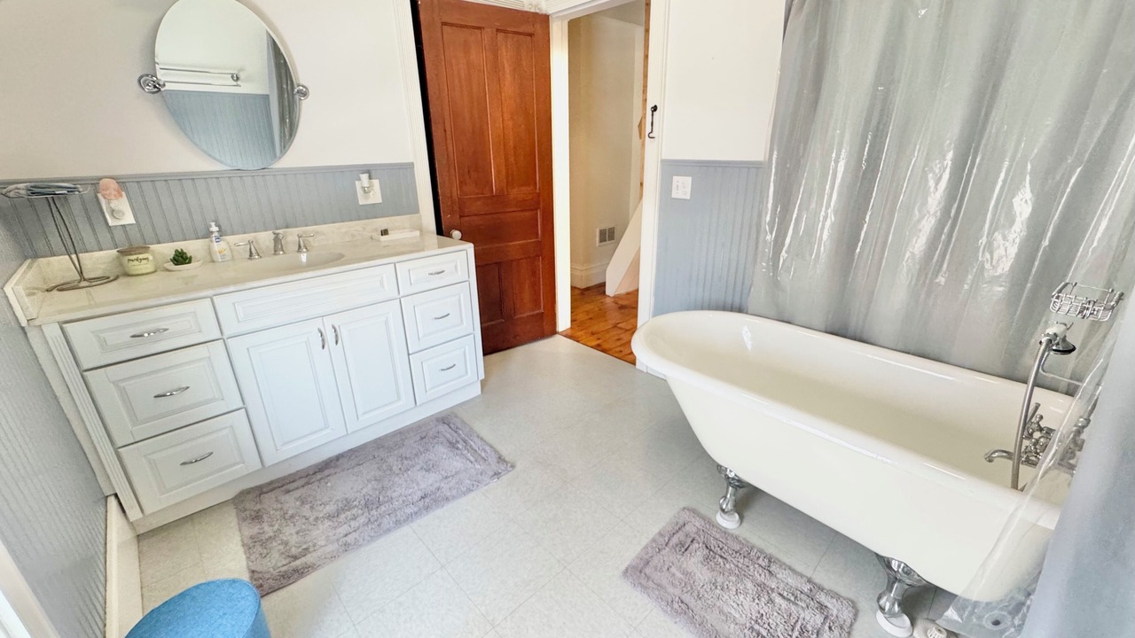 Photo of Bathroom in Town of Hounsfield