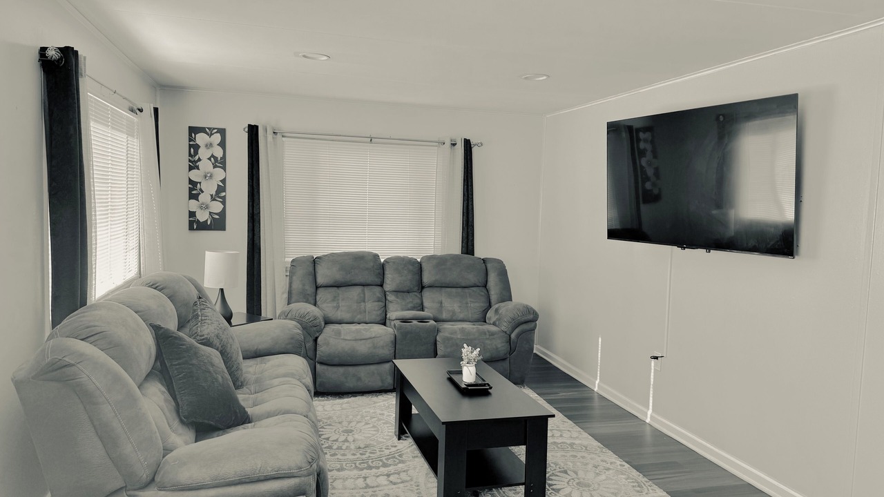Photo of Livingroom in Logansport