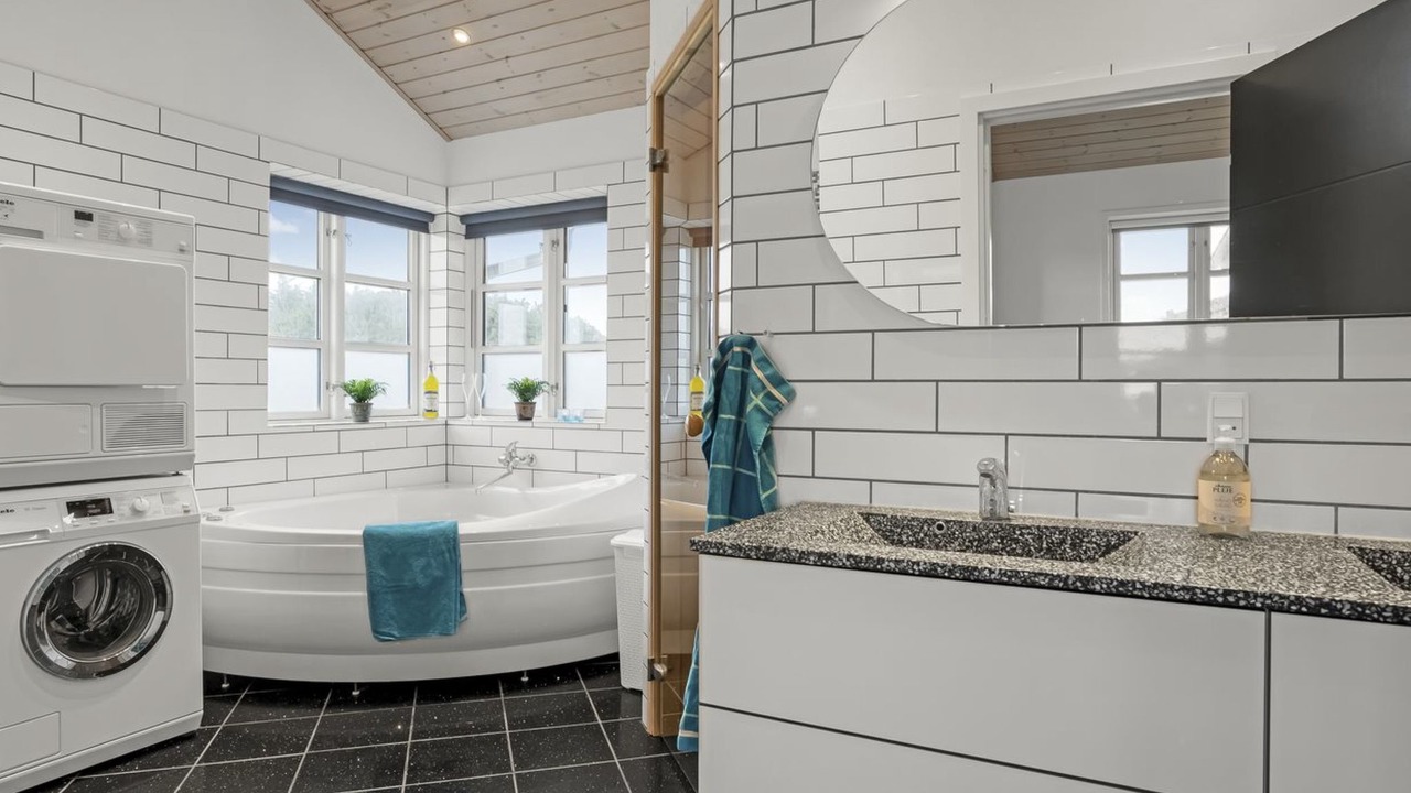 Photo of Bathroom in Saltum