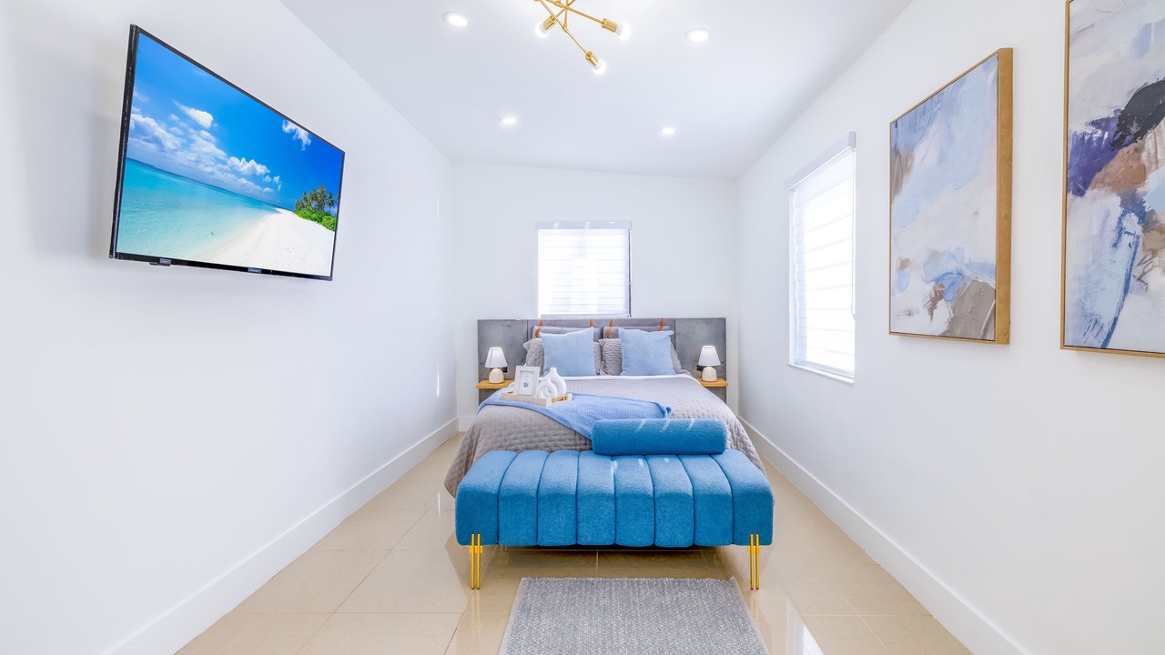 Photo of Bedroom in Olympia Heights