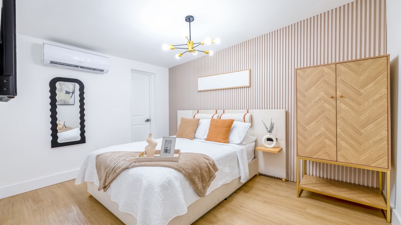 Photo of Bedroom in Olympia Heights