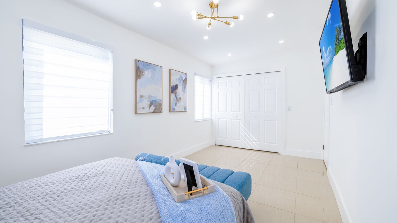 Photo of Bedroom in Olympia Heights
