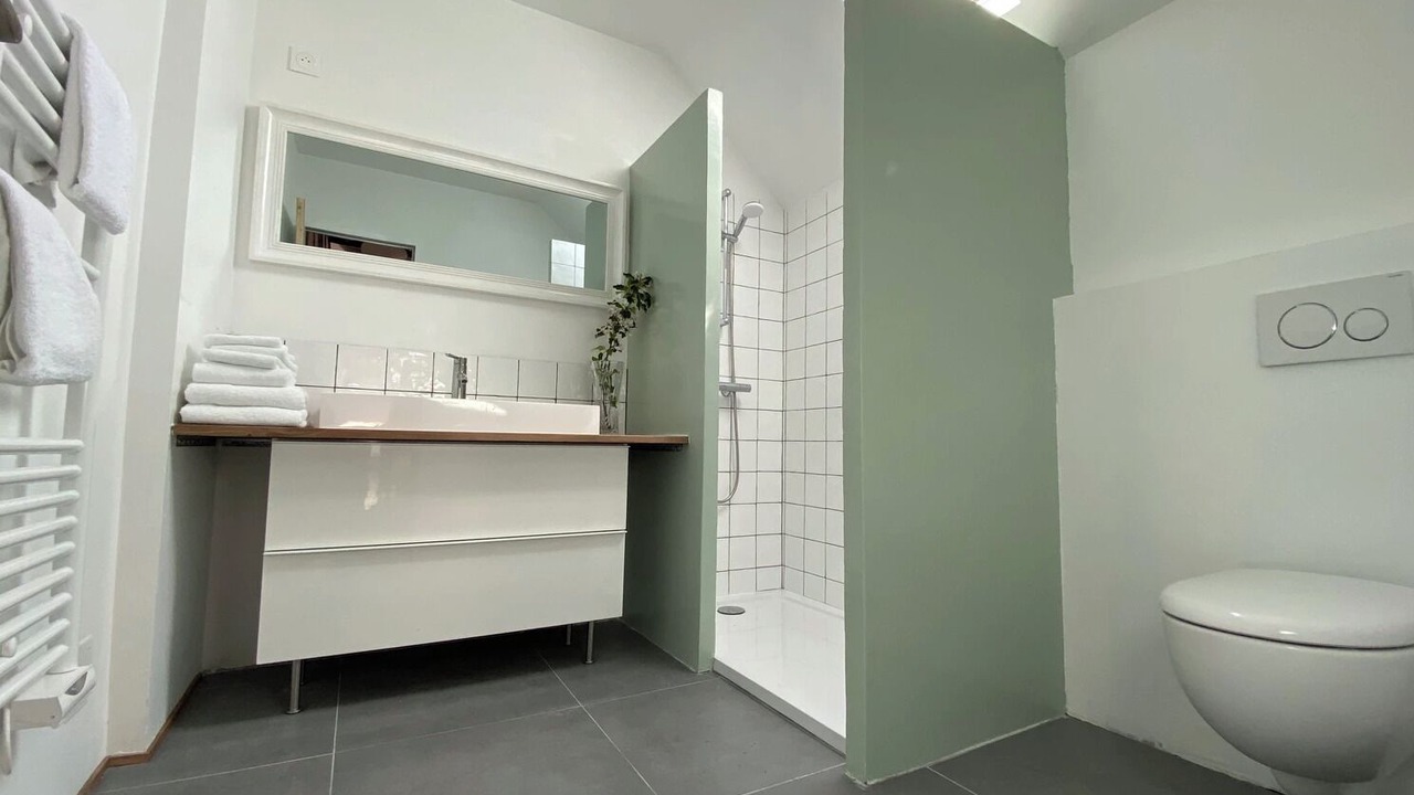 Photo of Bathroom in Moulins-le-Carbonnel