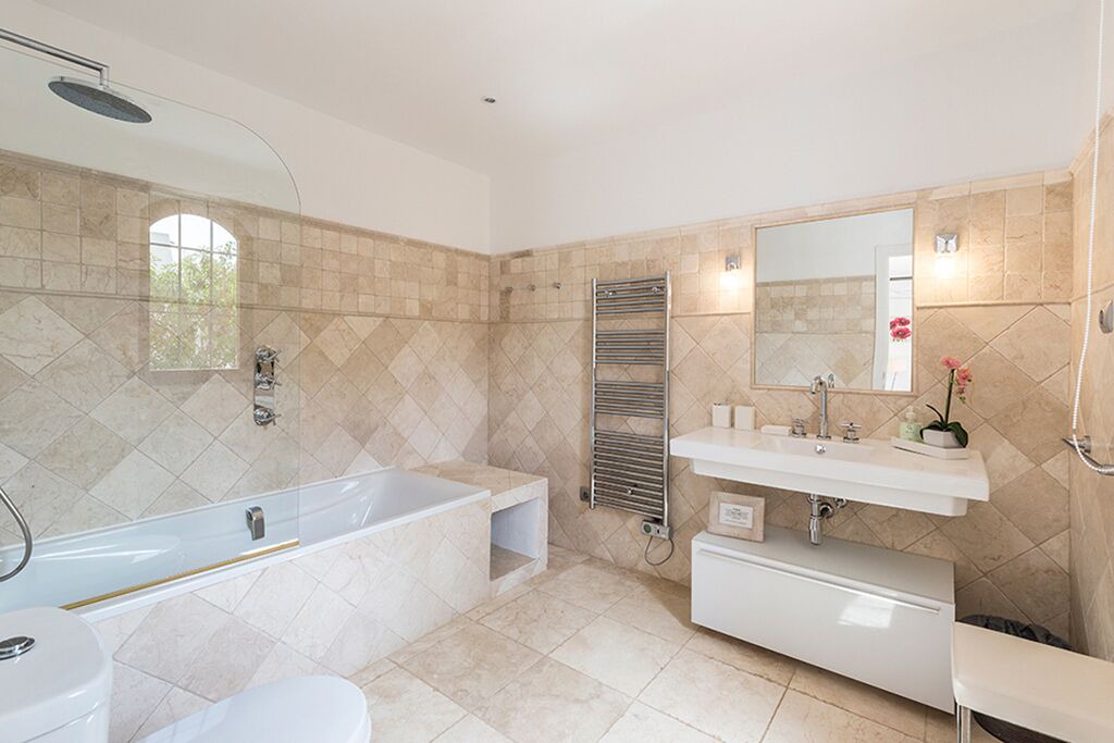 Photo of Bathroom in Atamaria