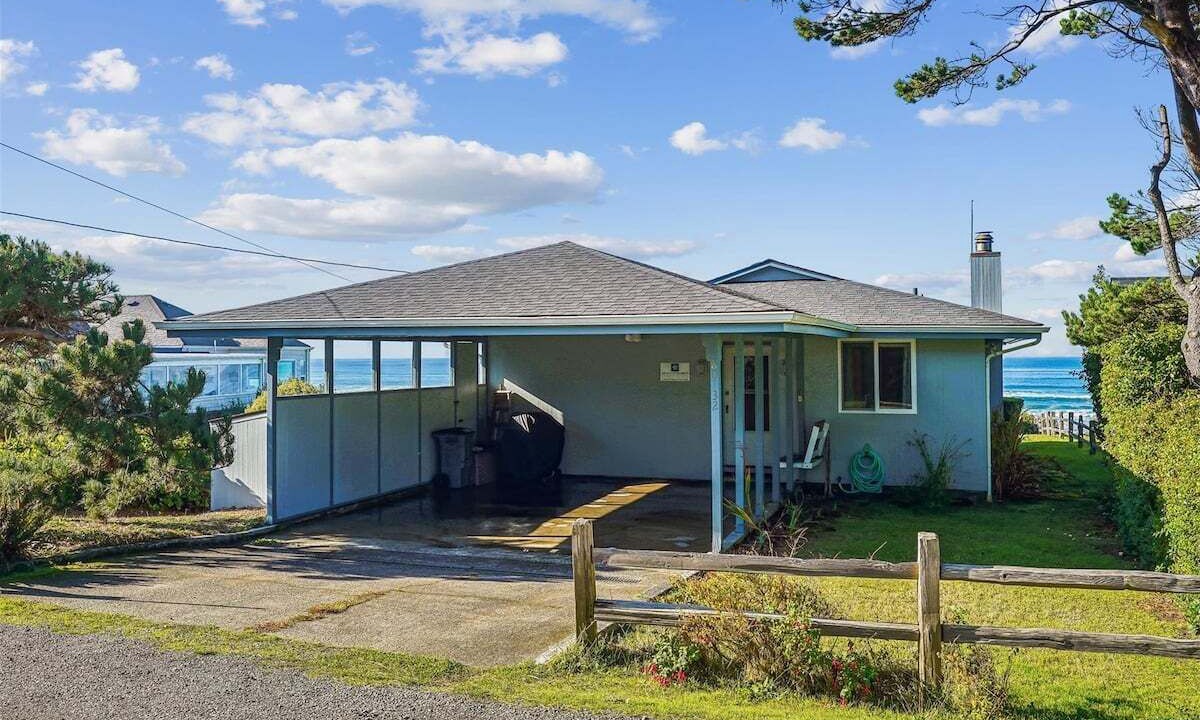 Photo of Others in Arch Cape