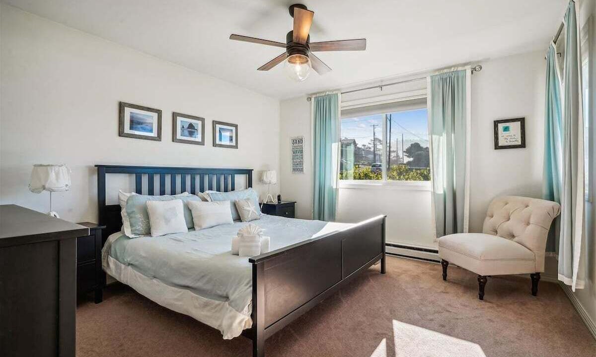 Photo of Others in Arch Cape