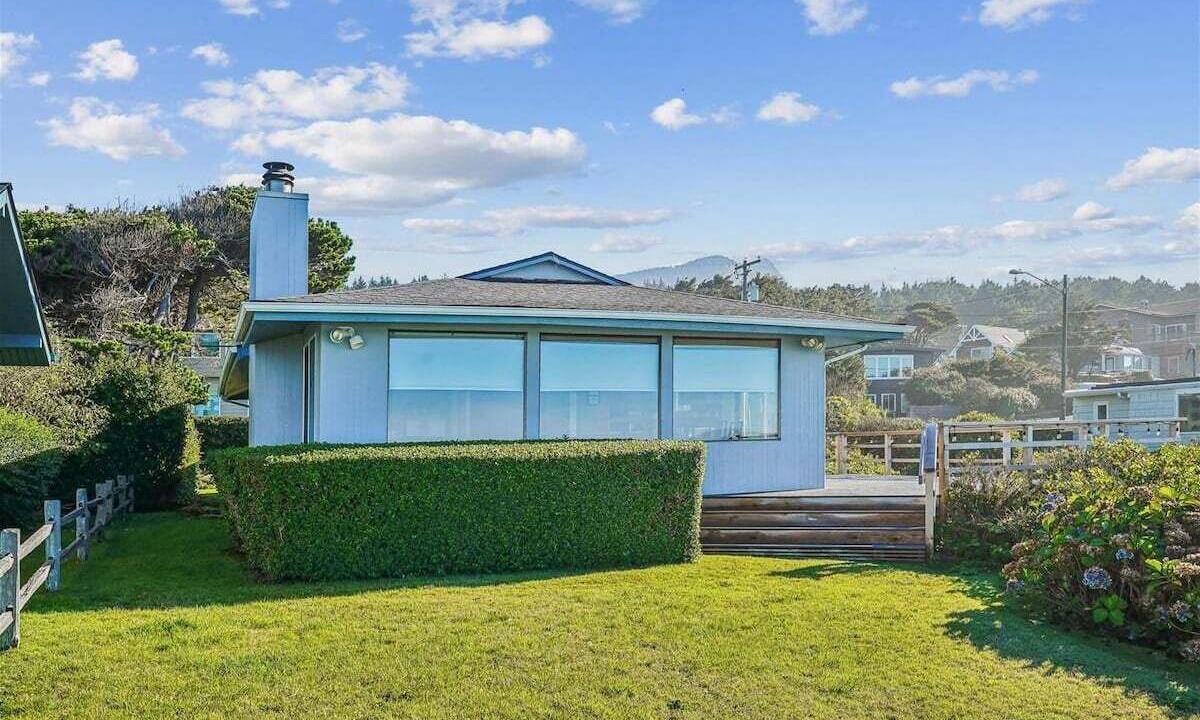 Photo of Others in Arch Cape