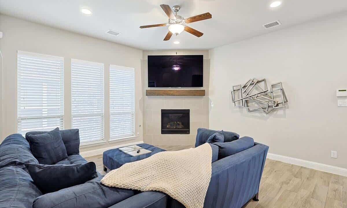 Photo of Livingroom in Irving