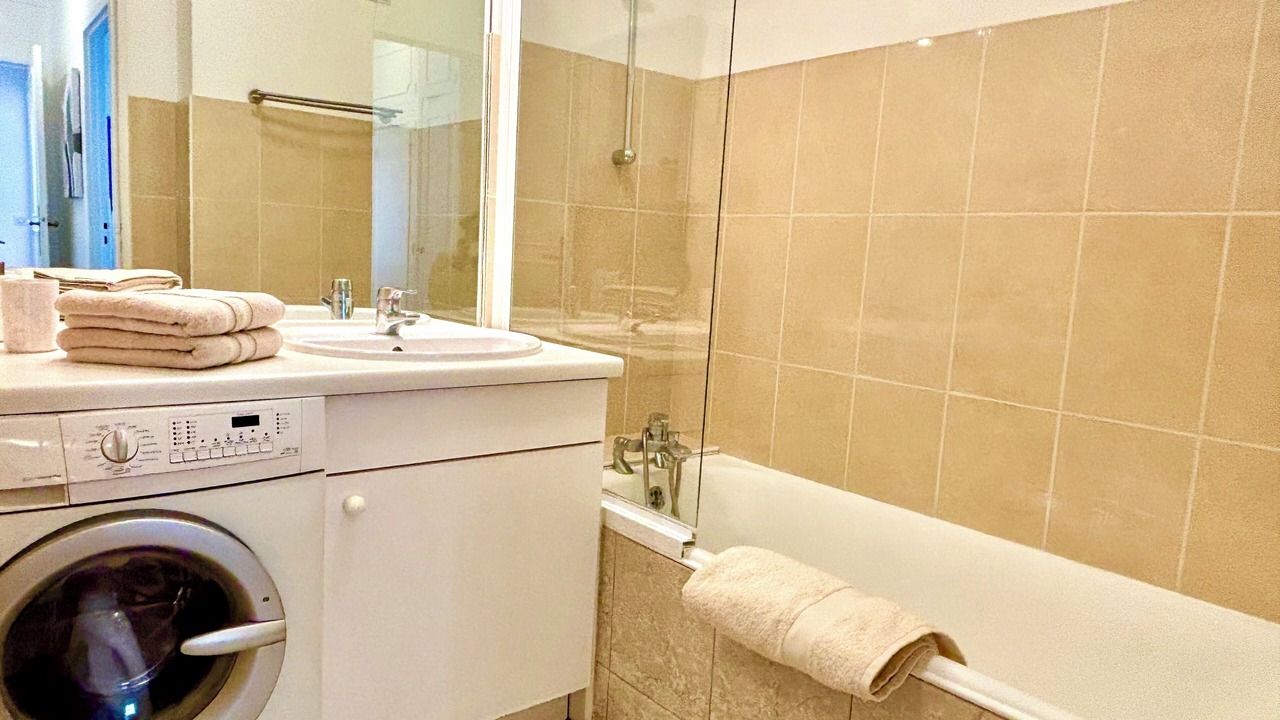 Photo of Bathroom in Passy