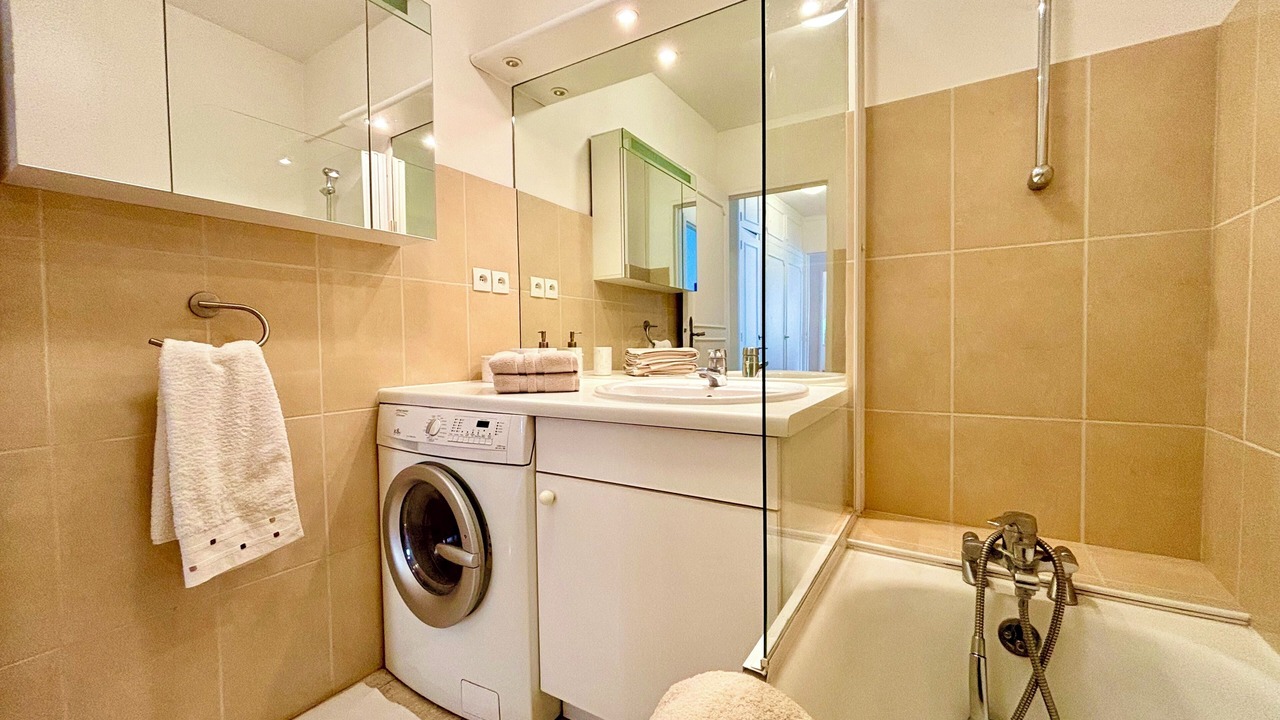 Photo of Bathroom in Passy