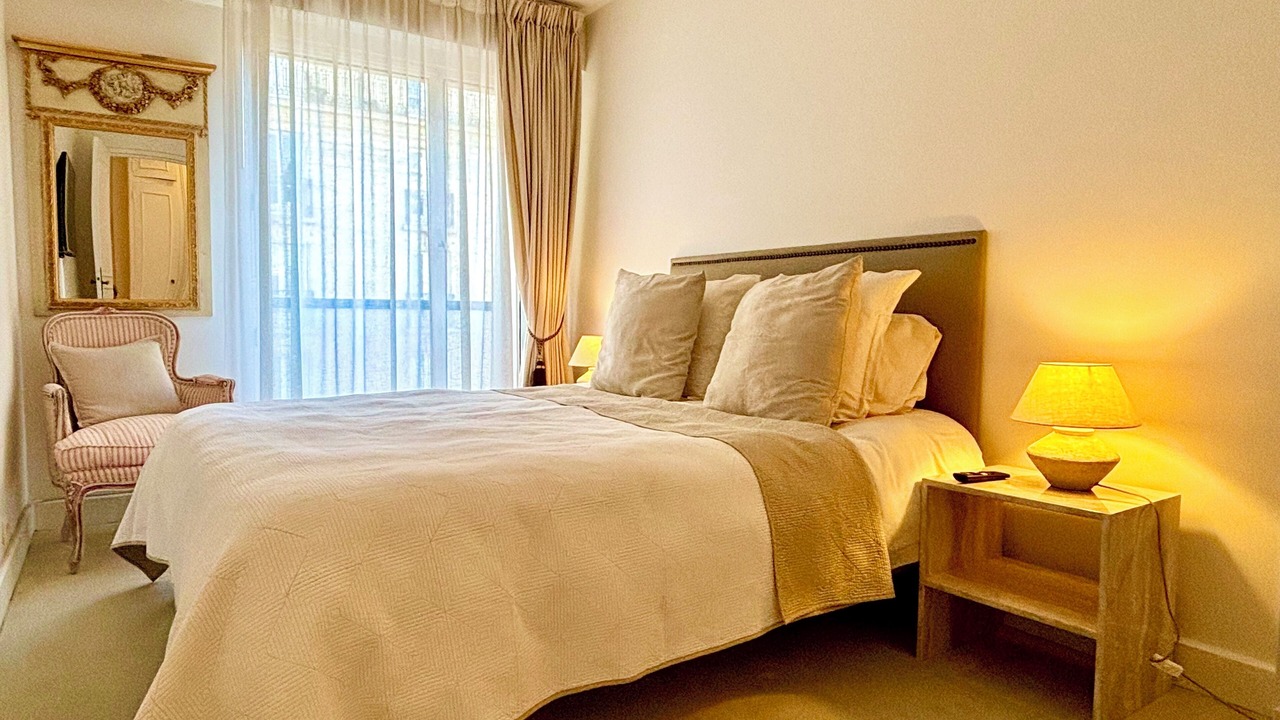 Photo of Bedroom in Passy