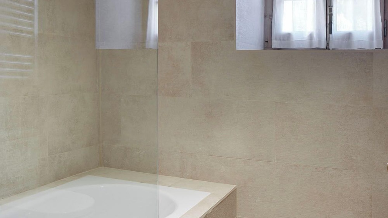 Photo of Bathroom in Beret