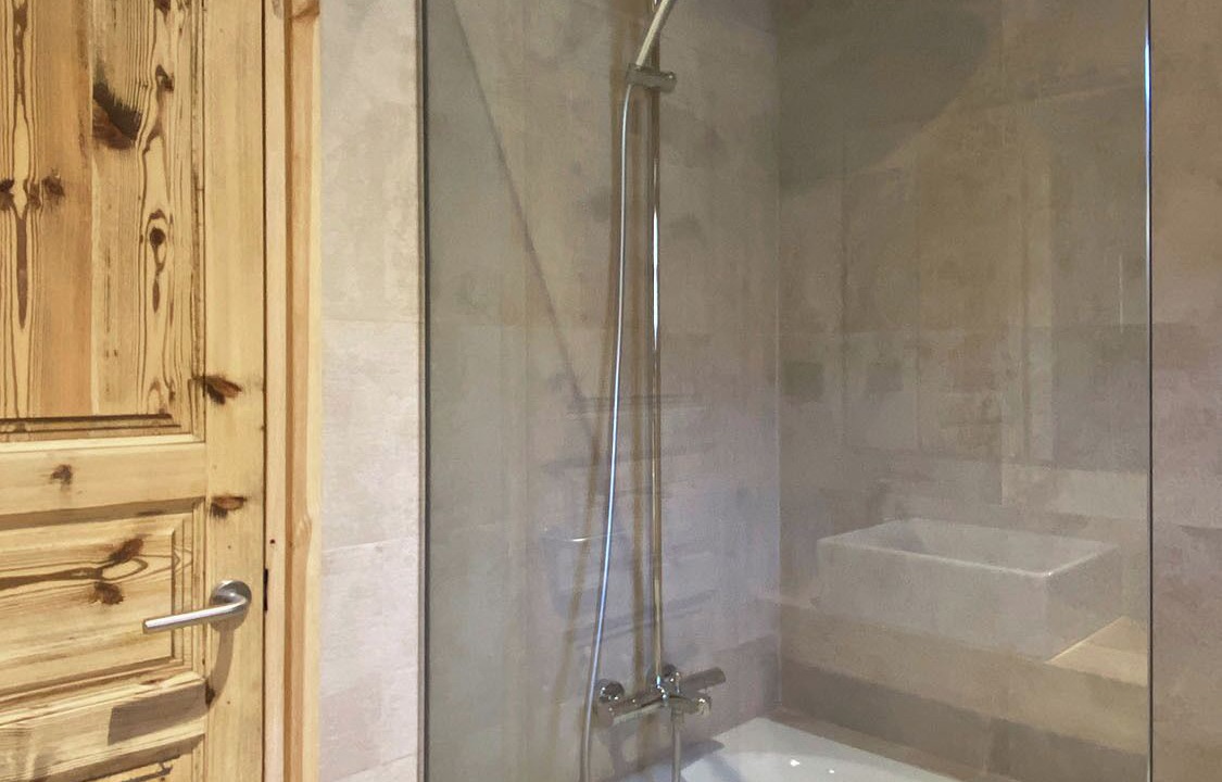 Photo of Bathroom in Beret